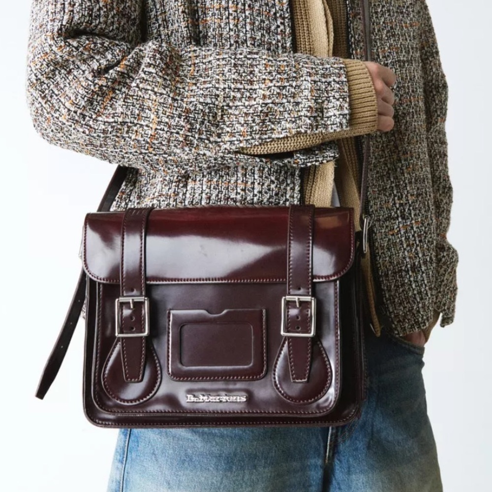 Burgundy patent vegan leather messenger bag 💼